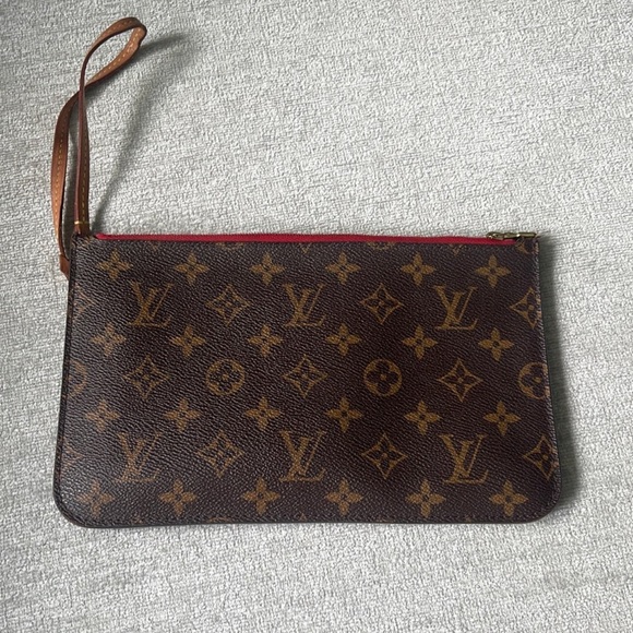 Louis Vuitton Neverfull Pochette Clutch - Picture 1 of 4